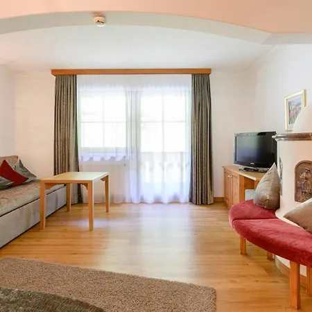 Hotel Garni Castel 4*